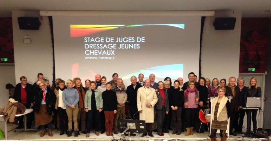 Isabelle Judet anime un cours SHF