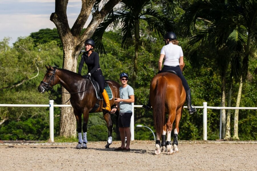 Camille et Corentin animent un stage à Singapour